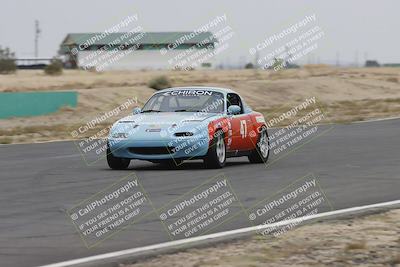 media/Jun-01-2025-CalClub SCCA (Sun) [[eae223c5dd]]/Group 5/Race (Front Straight)/